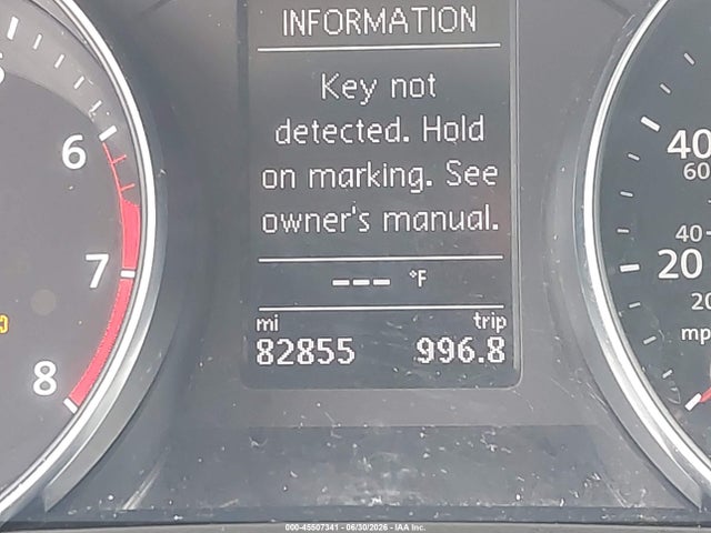 1VWBA7A33JC011479 Volkswagen Passat 2.0t Se