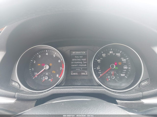 1VWBA7A33JC011479 Volkswagen Passat 2.0t Se