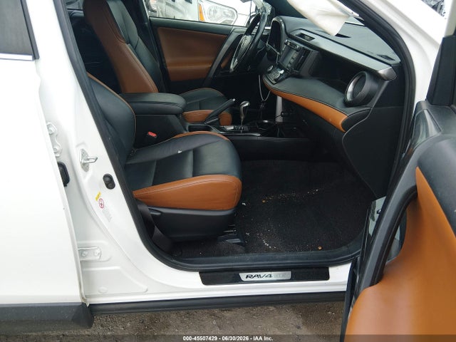 Toyota RAV4 SE 2017 JTMJFREV5HD211744 Image 5