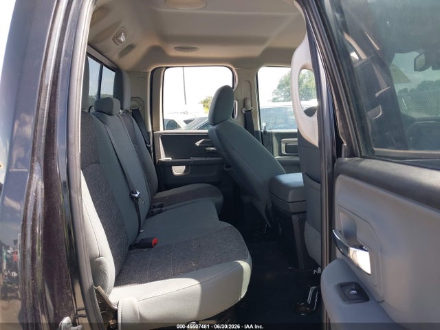 45507481 :رقم المزاد ، 1C6RR6GG2HS637448 vin ، 2017 Ram 1500 Big Horn  4x2 6'4 Box مزاد بيع