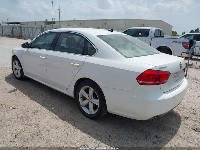2012 Volkswagen Passat 2.5l Se მანქანა იყიდება აუქციონზე, vin: 1VWBH7A36CC101739, აუქციონის ნომერი: 45507493