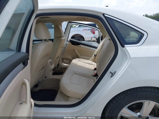 2012 Volkswagen Passat 2.5l Se მანქანა იყიდება აუქციონზე, vin: 1VWBH7A36CC101739, აუქციონის ნომერი: 45507493