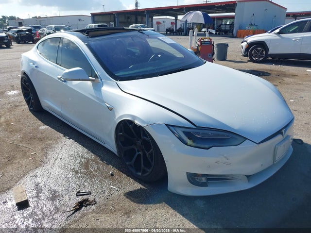 45507506 :رقم المزاد ، 5YJSA1E28JF246822 vin ، 2018 Tesla Model S 100d/75d/p100d مزاد بيع