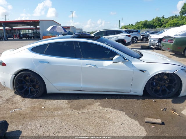 45507506 :رقم المزاد ، 5YJSA1E28JF246822 vin ، 2018 Tesla Model S 100d/75d/p100d مزاد بيع