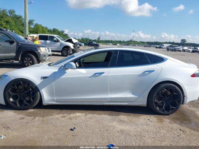 45507506 :رقم المزاد ، 5YJSA1E28JF246822 vin ، 2018 Tesla Model S 100d/75d/p100d مزاد بيع