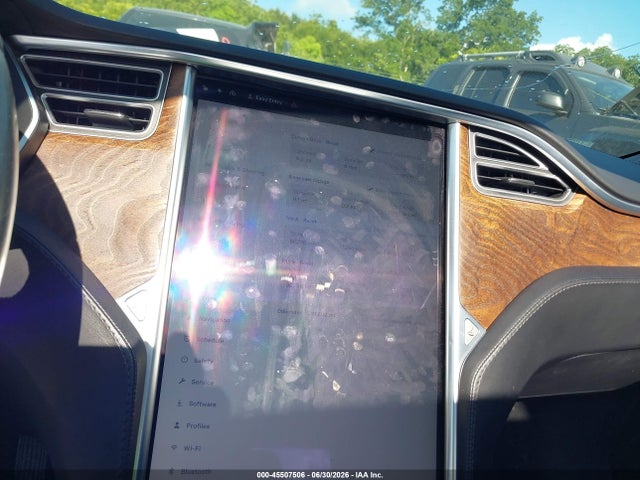 45507506 :رقم المزاد ، 5YJSA1E28JF246822 vin ، 2018 Tesla Model S 100d/75d/p100d مزاد بيع