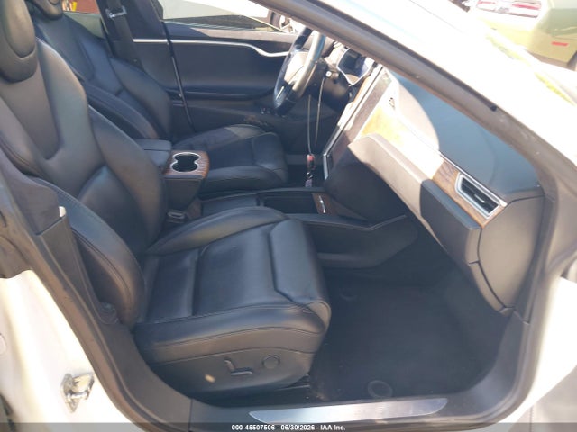 45507506 :رقم المزاد ، 5YJSA1E28JF246822 vin ، 2018 Tesla Model S 100d/75d/p100d مزاد بيع