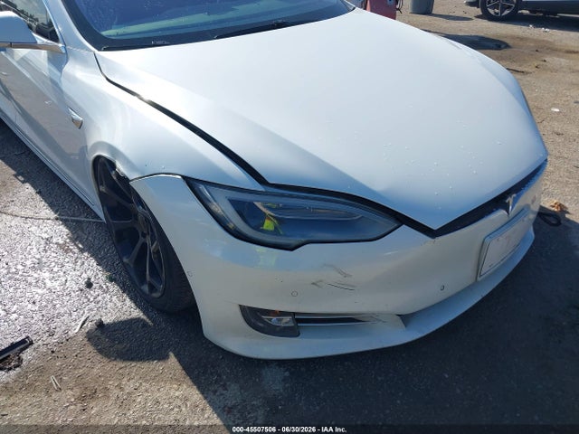 45507506 :رقم المزاد ، 5YJSA1E28JF246822 vin ، 2018 Tesla Model S 100d/75d/p100d مزاد بيع