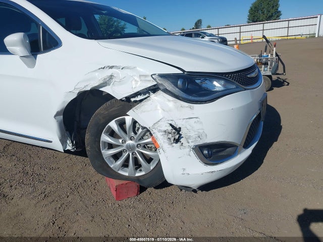2C4RC1BG4KR732428 Chrysler Pacifica Touring L