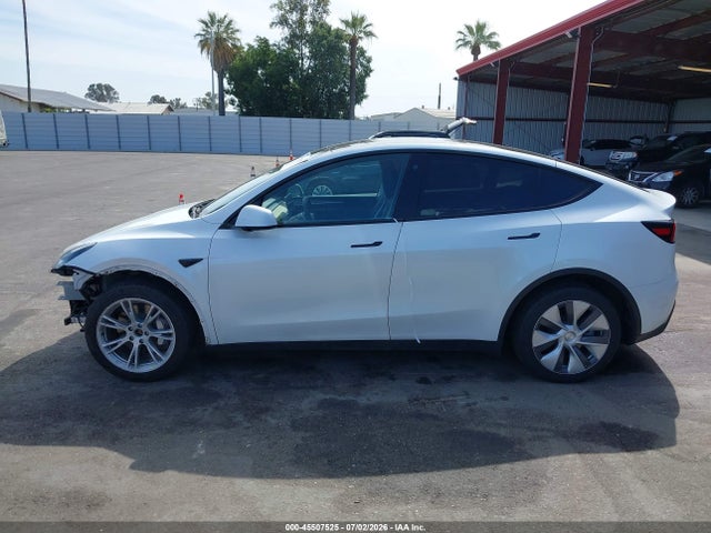 2023 Tesla Model Y Awd/long Range Dual Motor All-wheel Drive მანქანა იყიდება აუქციონზე, vin: 7SAYGDEEXPA041807, აუქციონის ნომერი: 45507525