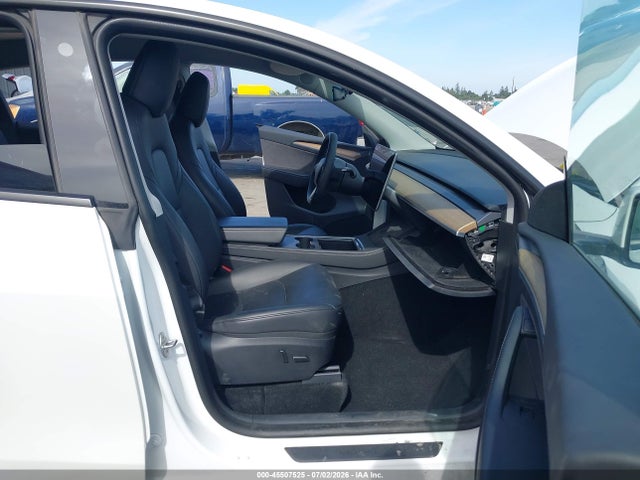 2023 Tesla Model Y Awd/long Range Dual Motor All-wheel Drive მანქანა იყიდება აუქციონზე, vin: 7SAYGDEEXPA041807, აუქციონის ნომერი: 45507525