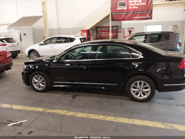 1VWAT7A39GC053069 Volkswagen Passat 1.8t S