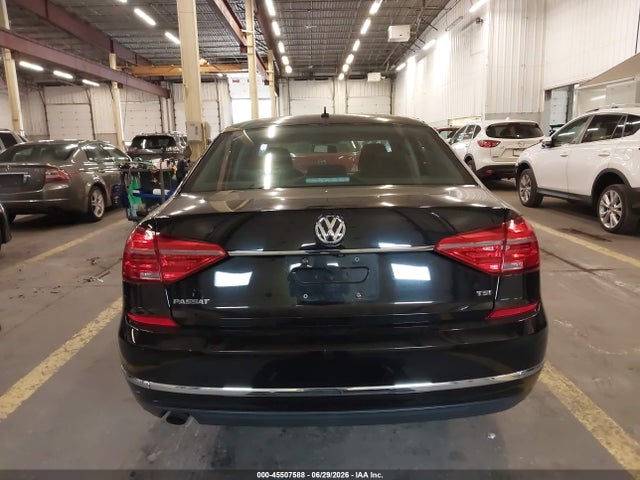 1VWAT7A39GC053069 Volkswagen Passat 1.8t S