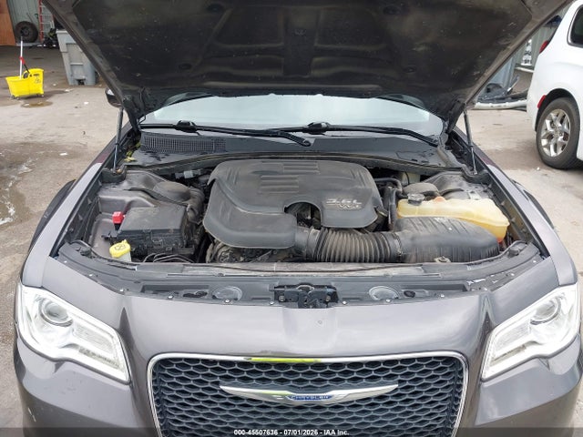 Chrysler 300 Limited 2016 2C3CCARG0GH217018 Image 10