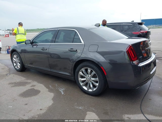 45507636 :رقم المزاد ، 2C3CCARG0GH217018 vin ، 2016 Chrysler 300 Limited مزاد بيع
