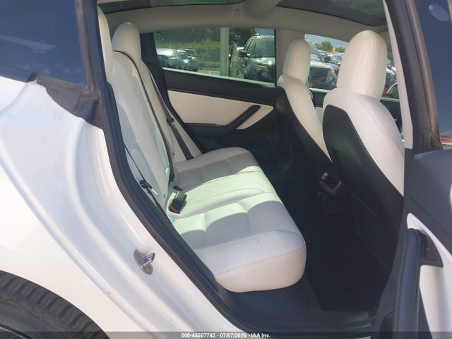 45507742 :رقم المزاد ، 5YJ3E1EB9JF100065 vin ، 2018 Tesla Model 3 Long Range/performance مزاد بيع