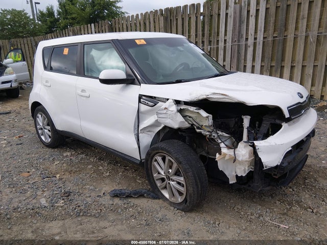 KIA SOUL + 2018 KNDJP3A52J7522536 Image 1