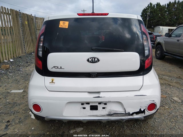 KIA SOUL + 2018 KNDJP3A52J7522536 Image 17