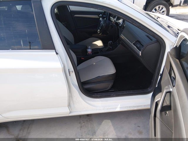 Продажа на аукционе авто 2019 Volkswagen Jetta 1.4t R-line/1.4t S/1.4t Se, vin: 3VWC57BU1KM139090, номер лота: 45507827