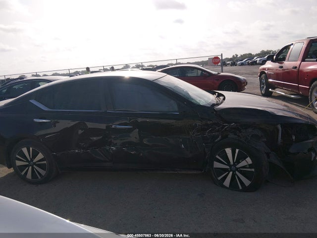 45507863 :رقم المزاد ، 1N4BL4DV9NN368383 vin ، 2022 Nissan Altima Sv Fwd مزاد بيع
