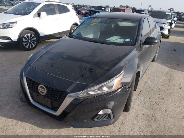 45507863 :رقم المزاد ، 1N4BL4DV9NN368383 vin ، 2022 Nissan Altima Sv Fwd مزاد بيع