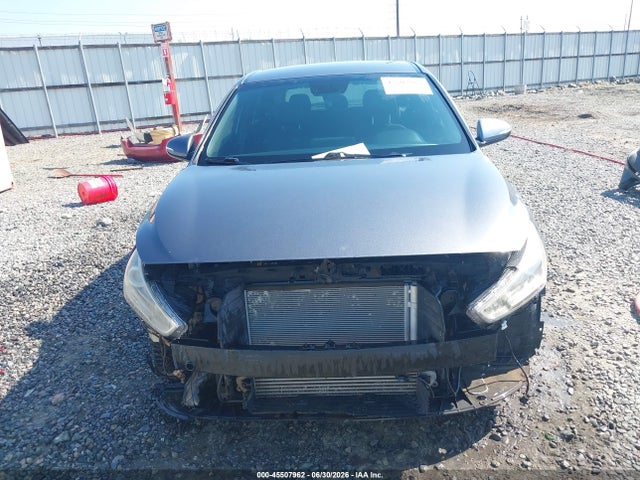 2018 Hyundai Elantra Gt Sport მანქანა იყიდება აუქციონზე, vin: KMHH55LC5JU038305, აუქციონის ნომერი: 45507962