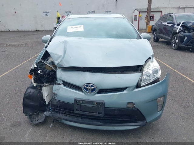 Toyota Prius Two 2015 JTDKN3DU7F1955387 Image 13