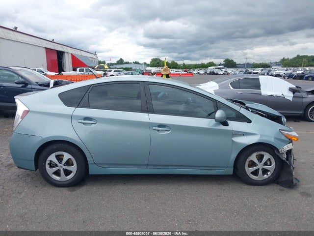 Toyota Prius Two 2015 JTDKN3DU7F1955387 Image 14