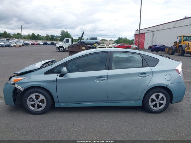 Toyota Prius Two 2015 JTDKN3DU7F1955387 Image 15