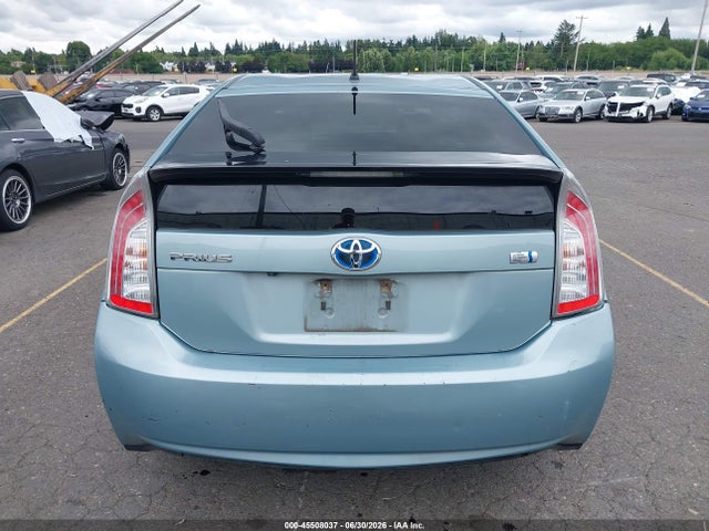 Toyota Prius Two 2015 JTDKN3DU7F1955387 Image 17