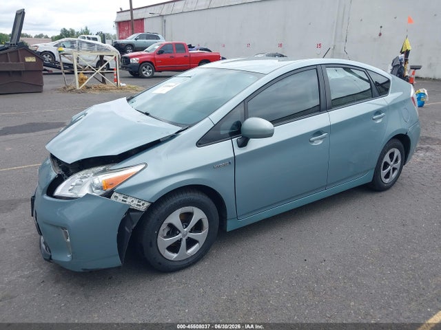 Toyota Prius Two 2015 JTDKN3DU7F1955387 Image 2