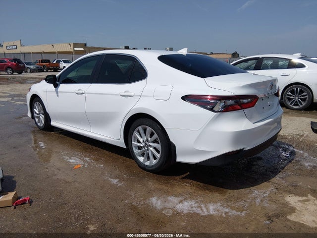 Toyota CAMRY LE 2022 4T1C11AK9NU650280 Image 3