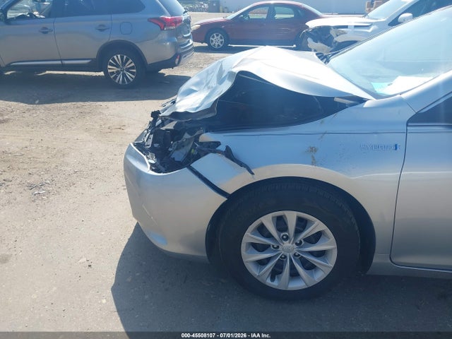 4T1BD1FKXFU146690 Toyota Camry Hybrid Le