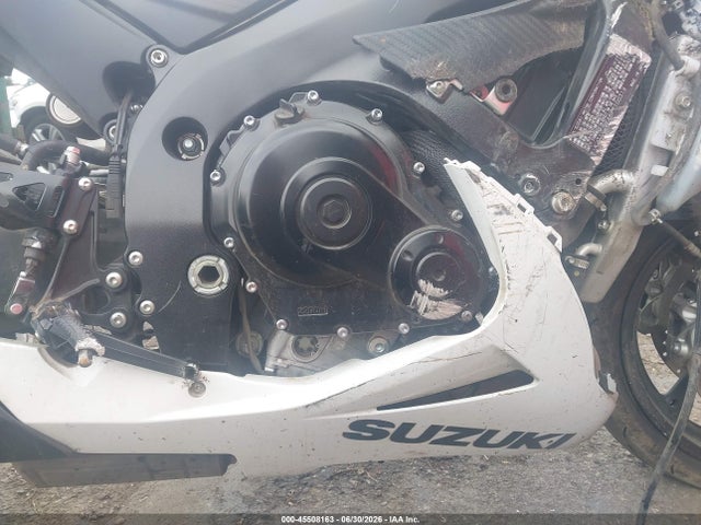 Suzuki GSX-R600 2023 JS1GN7FA8P7100318 Image 8