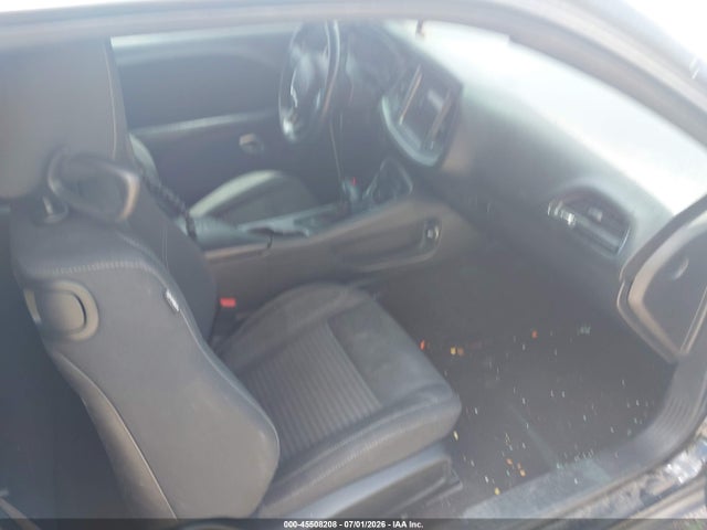 2C3CDZAG7KH587169 Dodge Challenger Sxt