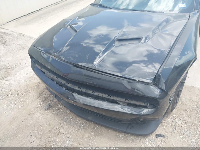 2C3CDZAG7KH587169 Dodge Challenger Sxt