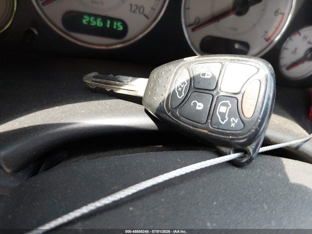2006 Chrysler Town & Country Limited მანქანა იყიდება აუქციონზე, vin: 2A4GP64L06R751576, აუქციონის ნომერი: 45508248