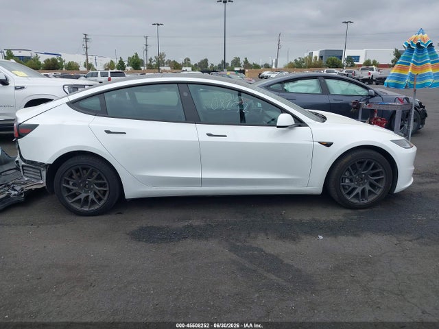 Tesla Model 3 Long Range Dual Motor All-wheel Drive 2024 5YJ3E1EB2RF735494 Image 14