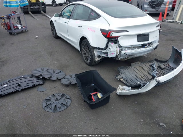 Tesla Model 3 Long Range Dual Motor All-wheel Drive 2024 5YJ3E1EB2RF735494 Image 12