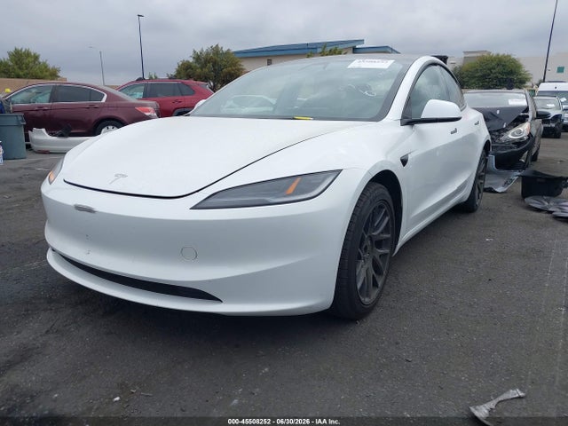 Tesla Model 3 Long Range Dual Motor All-wheel Drive 2024 5YJ3E1EB2RF735494 Image 2