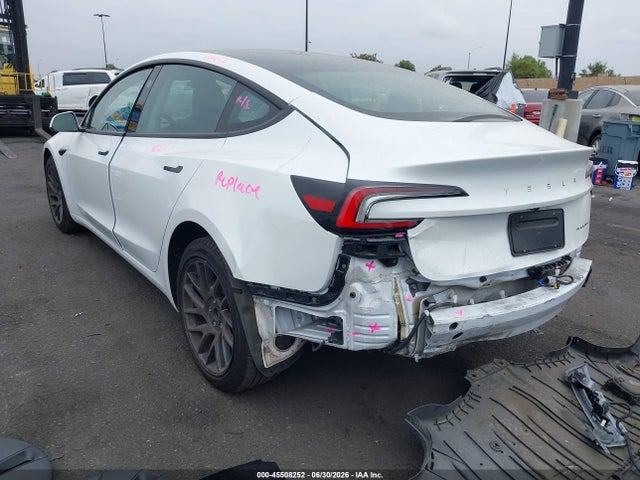 Tesla Model 3 Long Range Dual Motor All-wheel Drive 2024 5YJ3E1EB2RF735494 Image 3