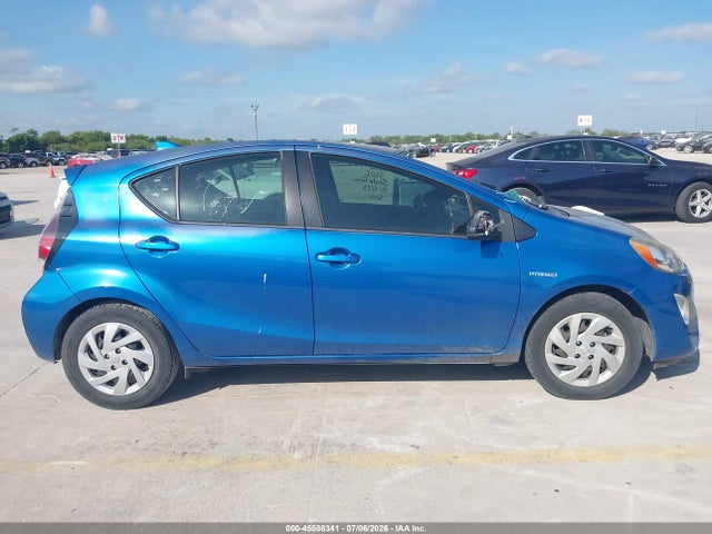 Toyota Prius C Two 2015 JTDKDTB32F1578965 Image 13