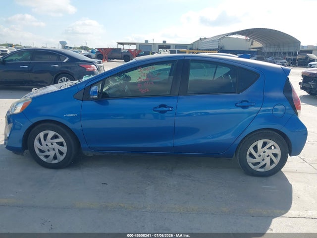 Toyota Prius C Two 2015 JTDKDTB32F1578965 Image 14