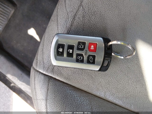 5TDYK3DCXES473959 Toyota Sienna Xle V6 8 Passenger