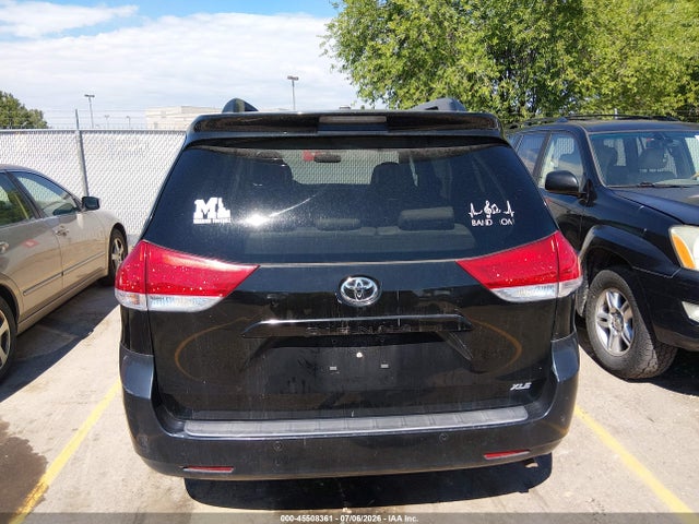 5TDYK3DCXES473959 Toyota Sienna Xle V6 8 Passenger
