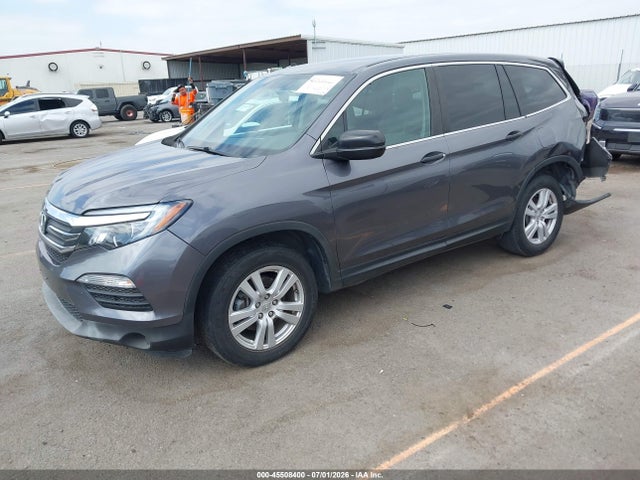 Honda PILOT LX 2017 5FNYF5H11HB019262 Image 2