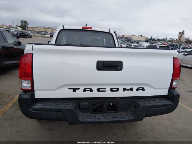 5TFRX5GN8HX100027 Toyota Tacoma Sr