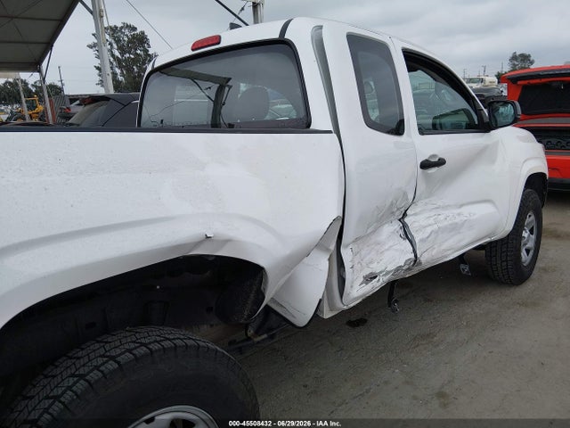 5TFRX5GN8HX100027 Toyota Tacoma Sr