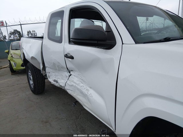 5TFRX5GN8HX100027 Toyota Tacoma Sr