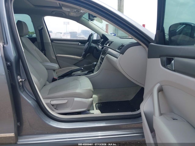 2014 Volkswagen Passat 2.0l Tdi Se მანქანა იყიდება აუქციონზე, vin: 1VWBN7A31EC044152, აუქციონის ნომერი: 45508461
